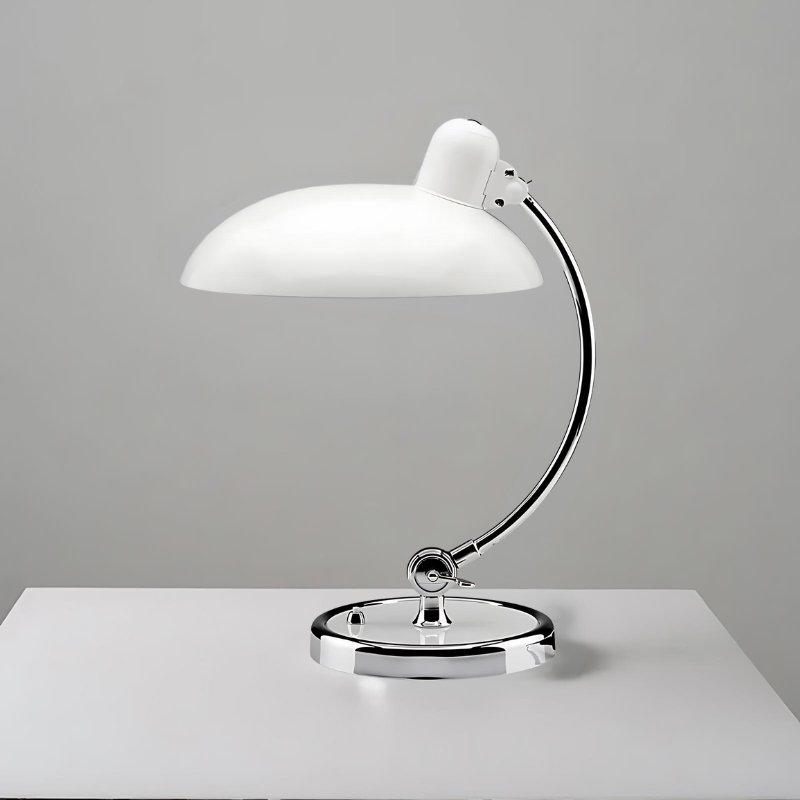 elegante-minimalistische-tisch-2-bwl8b7