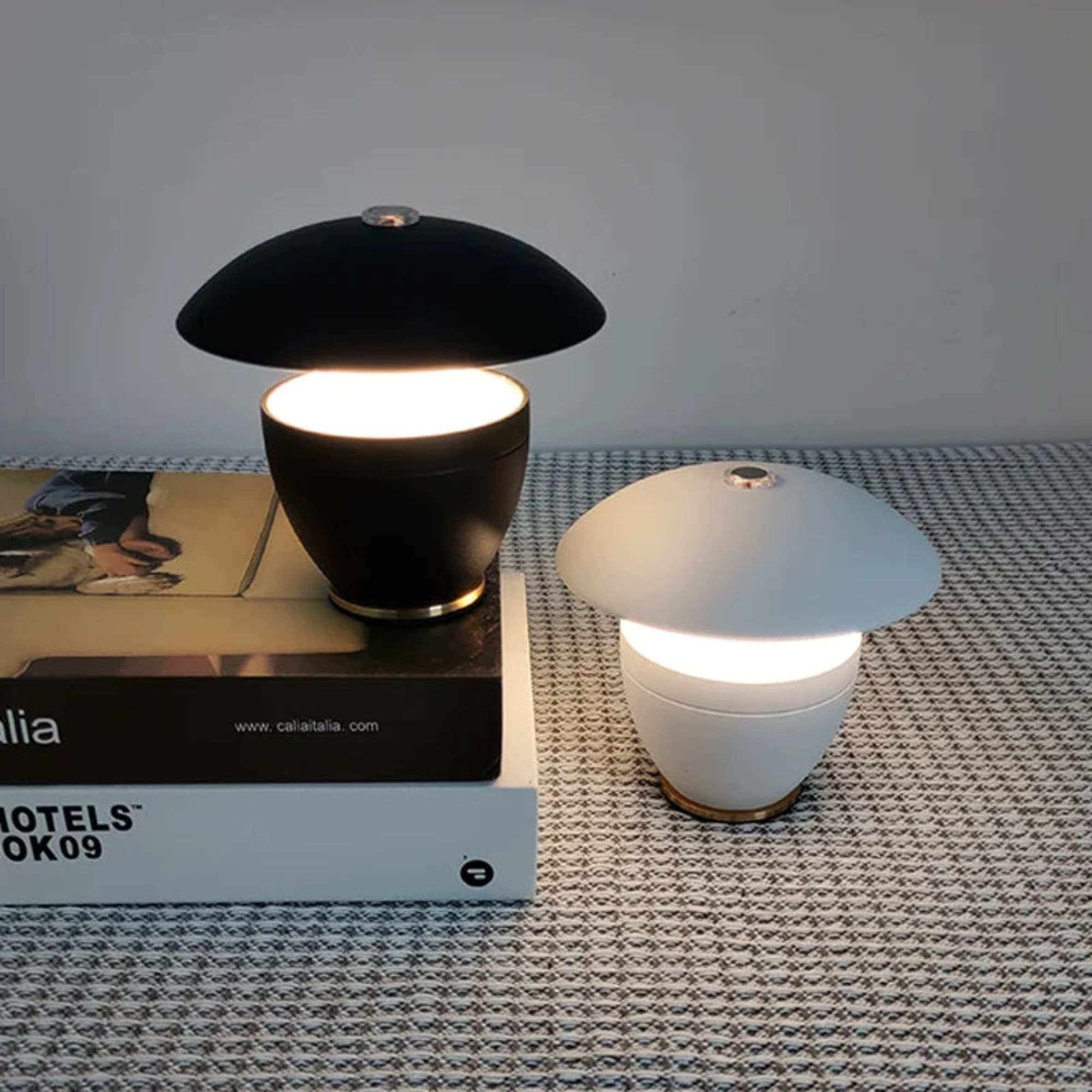 kabellose-moderne-tischlampe-f-2-3z4kai